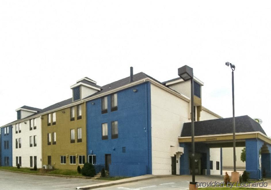 贝斯特韦斯特蓝泉城必住普拉斯酒店 外观 照片